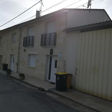 Gite Du Vignoble Sidky Lussac  エクステリア 写真